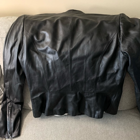 Danier Leather Jacket size M, brand new - Picture 3 of 10